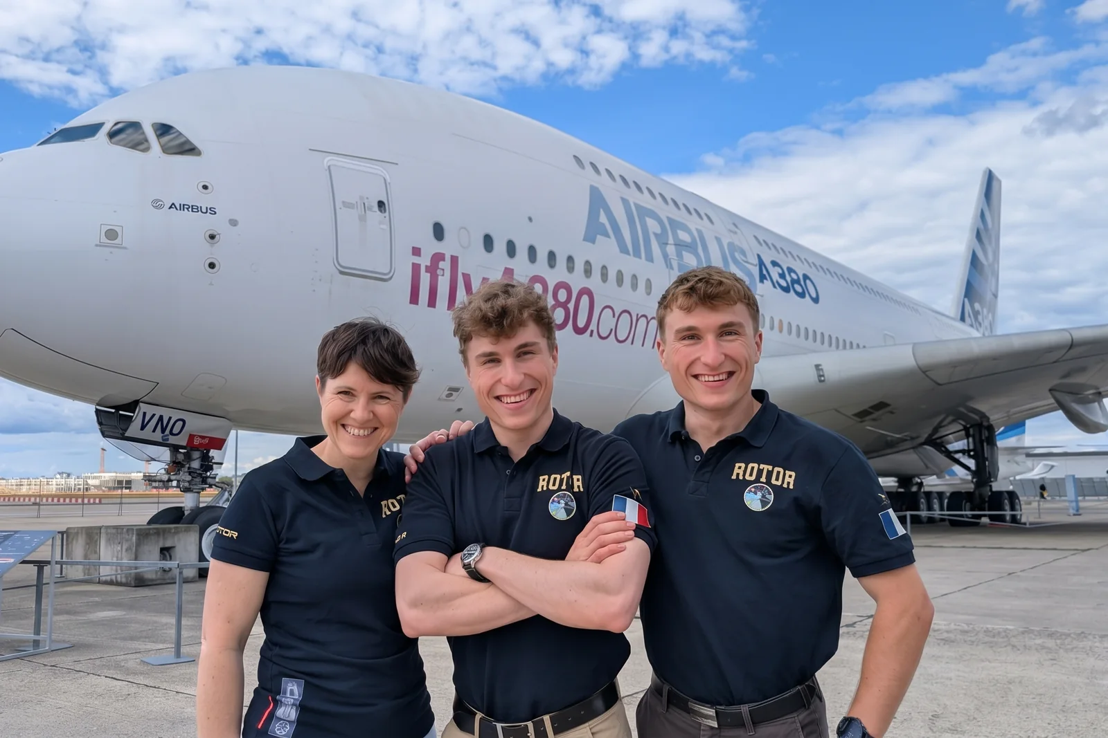 L'équipe au complet au Musée de l'Air et de l'Espace, au Bourget, en août 2026.